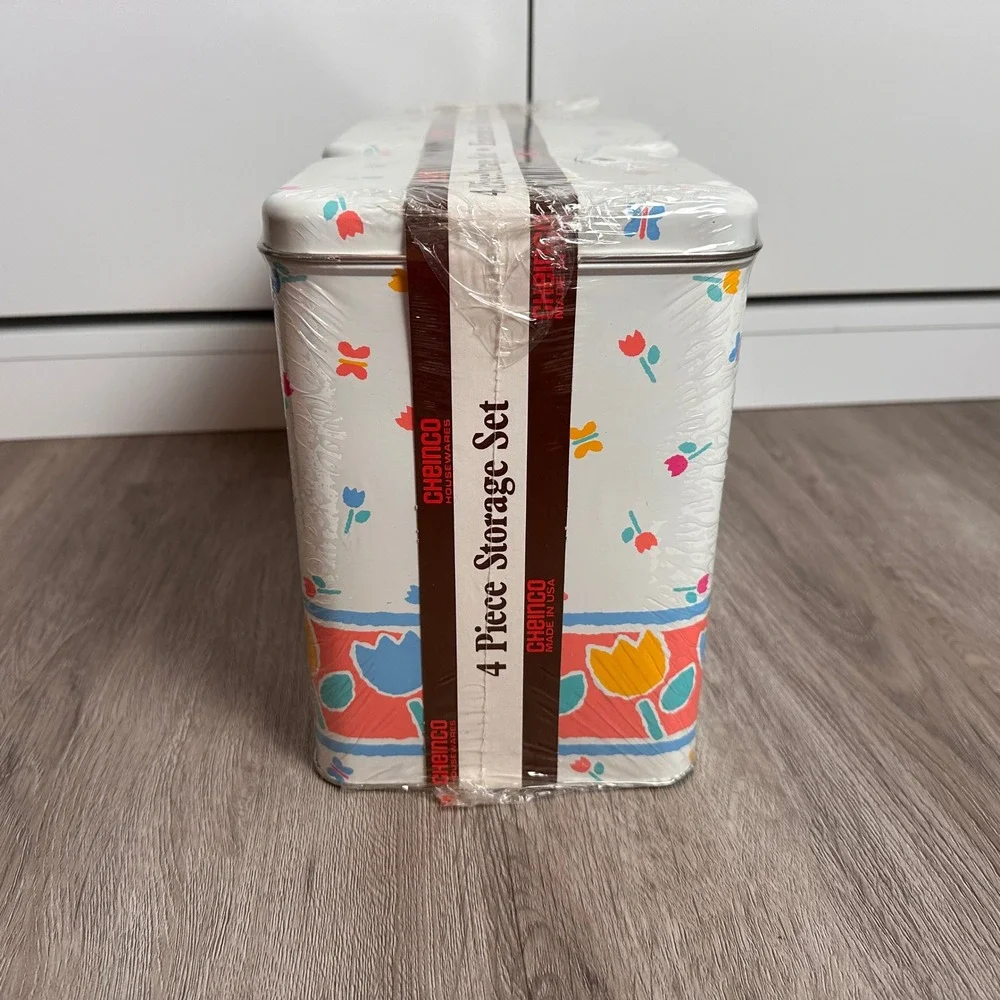 Cheinco adorable tin